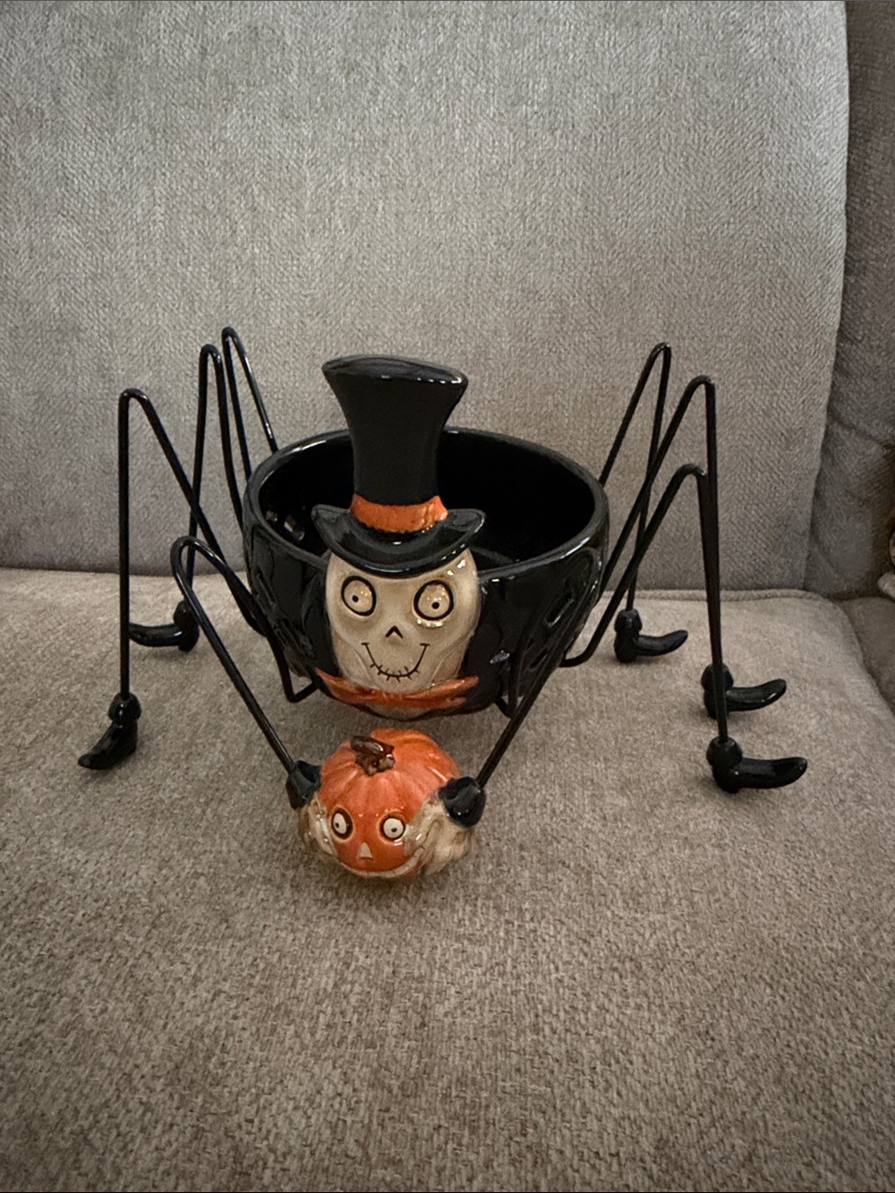 Yankee Candle Black and Orange Spider Candy Bowl with Pumpkin Accent